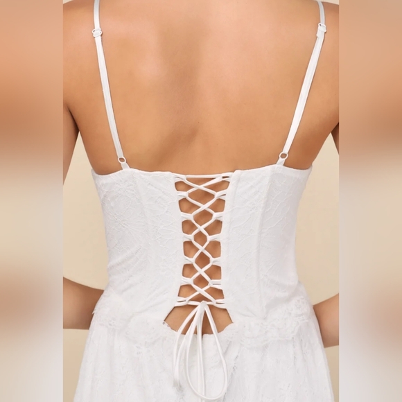 NWT Lulus White Lace Bustier Corset Maxi Dress Size Large - Picture 4 of 16